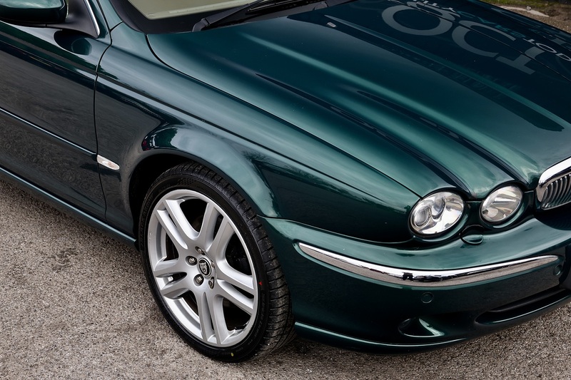 Jaguar X-Type 2.5 V6 AWD X -Type 2.5 V6 AWD 2.5 4dr Saloon Automatic Petrol Image 12