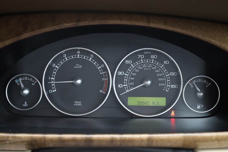 Jaguar X-Type 2.5 V6 AWD X -Type 2.5 V6 AWD 2.5 4dr Saloon Automatic Petrol Image 29