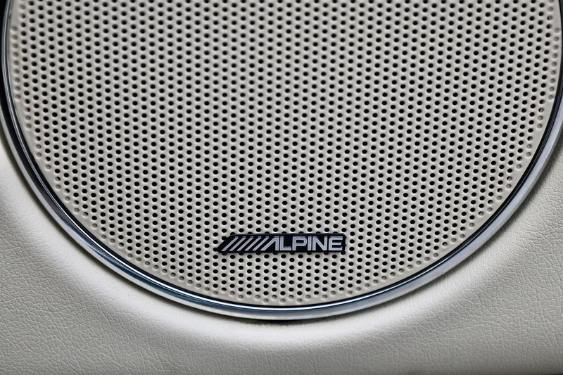 Jaguar X-Type 2.5 V6 AWD X -Type 2.5 V6 AWD 2.5 4dr Saloon Automatic Petrol Image 31