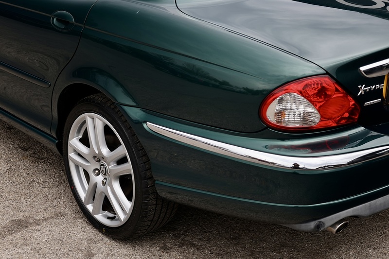 Jaguar X-Type 2.5 V6 AWD X -Type 2.5 V6 AWD 2.5 4dr Saloon Automatic Petrol Image 35