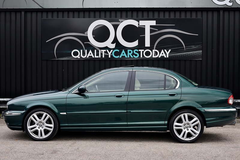 Jaguar X-Type 2.5 V6 AWD X -Type 2.5 V6 AWD 2.5 4dr Saloon Automatic Petrol Image 1