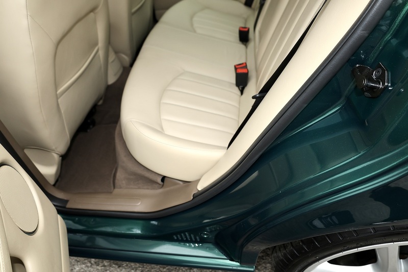 Jaguar X-Type 2.5 V6 AWD X -Type 2.5 V6 AWD 2.5 4dr Saloon Automatic Petrol Image 41