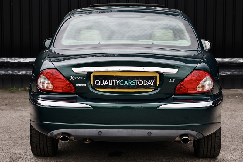 Jaguar X-Type 2.5 V6 AWD X -Type 2.5 V6 AWD 2.5 4dr Saloon Automatic Petrol Image 4
