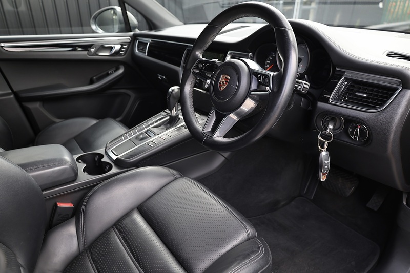Porsche Macan S 1 Former Keeper + £12k Options Image 6
