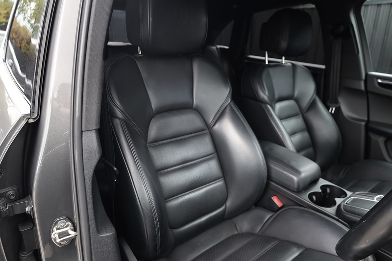 Porsche Macan S 1 Former Keeper + £12k Options Image 7