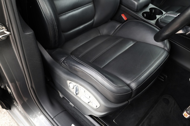 Porsche Macan S 1 Former Keeper + £12k Options Image 27