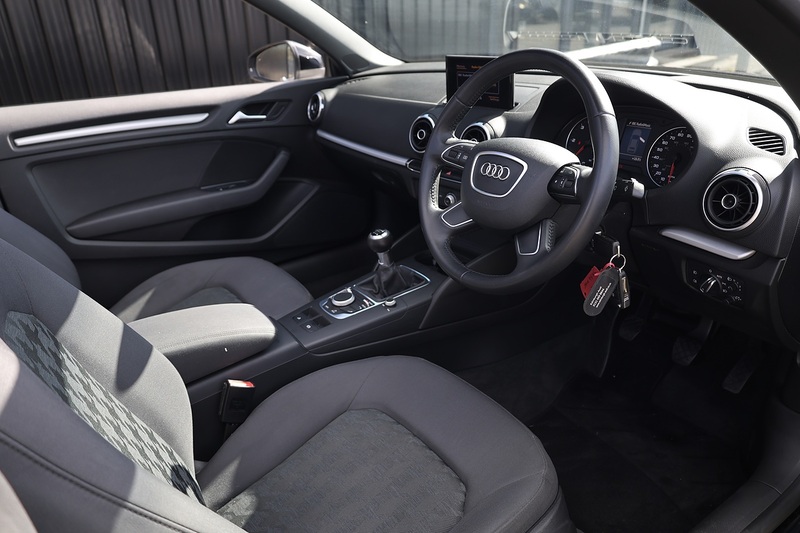 Audi A3 1.6 TDI SE Convertible 1 Former Keeper + Full History + ULEZ Compliant + £20 per year road tax Image 5