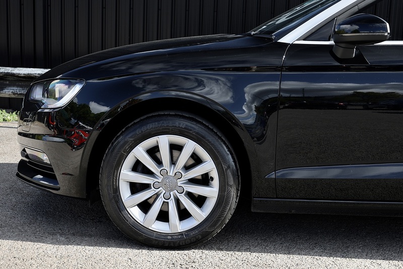 Audi A3 1.6 TDI SE Convertible 1 Former Keeper + Full History + ULEZ Compliant + £20 per year road tax Image 21