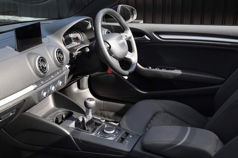 Audi A3 1.6 TDI SE Convertible 1 Former Keeper + Full History + ULEZ Compliant + £20 per year road tax Image 8
