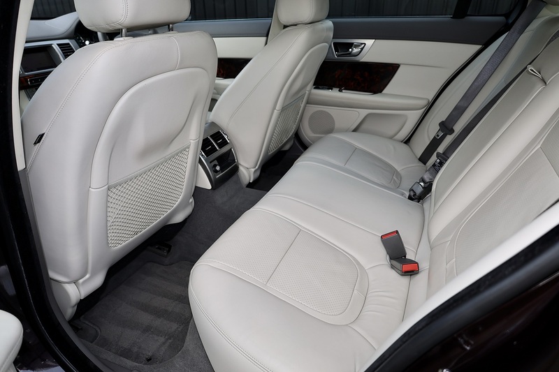 Jaguar XF Premium Luxury Just 23k Miles + Rare Caviar Red + Exceptional Image 10