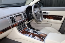 Jaguar XF Premium Luxury Just 23k Miles + Rare Caviar Red + Exceptional - Thumb 9