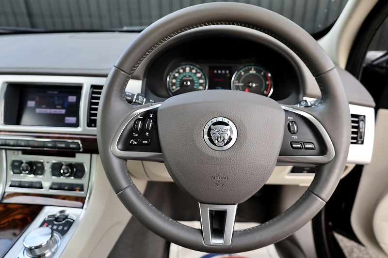 Jaguar XF Premium Luxury Just 23k Miles + Rare Caviar Red + Exceptional Image 42