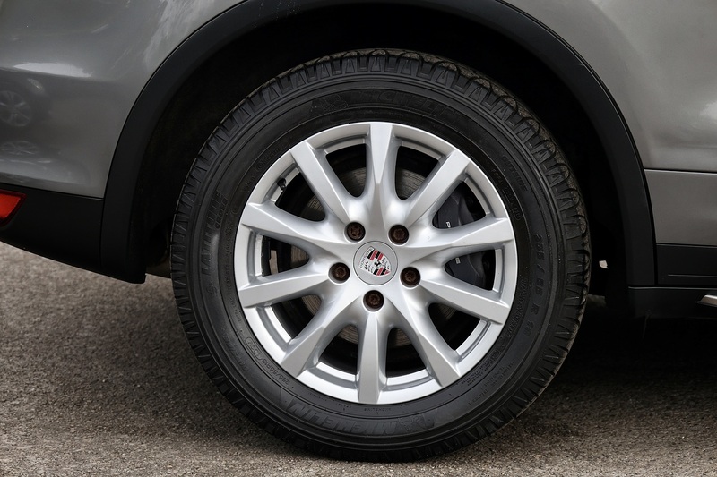 Porsche Cayenne D 2 Former Keepers + 9 Services + £9k Cost Options Image 35