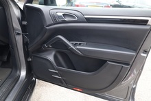 Porsche Cayenne D 2 Former Keepers + 9 Services + £9k Cost Options - Thumb 19