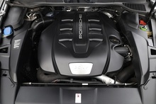 Porsche Cayenne D 2 Former Keepers + 9 Services + £9k Cost Options - Thumb 20