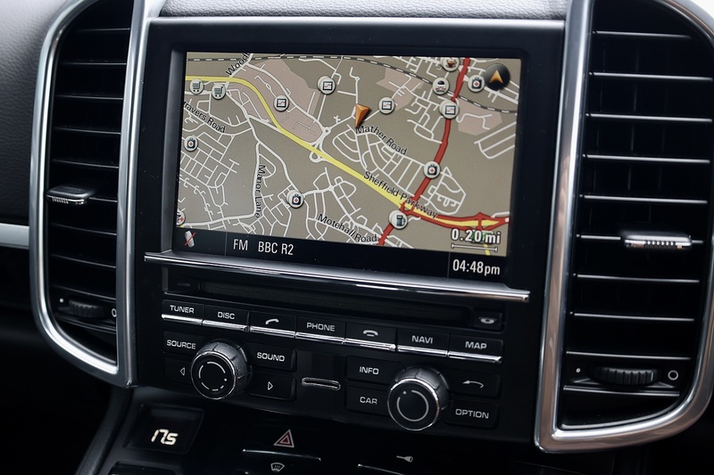 Porsche Cayenne D 2 Former Keepers + 9 Services + £9k Cost Options Image 21