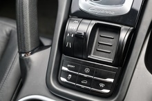 Porsche Cayenne D 2 Former Keepers + 9 Services + £9k Cost Options - Thumb 22