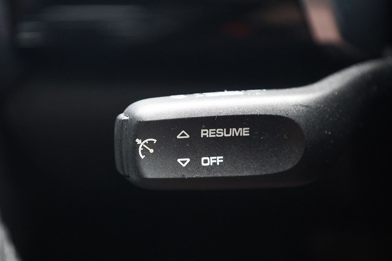 Porsche Cayenne D 2 Former Keepers + 9 Services + £9k Cost Options Image 25