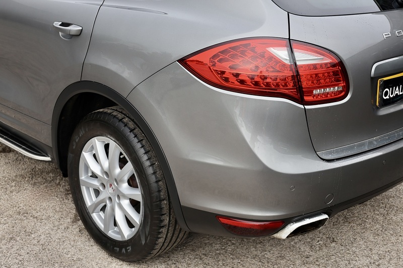 Porsche Cayenne D 2 Former Keepers + 9 Services + £9k Cost Options Image 31