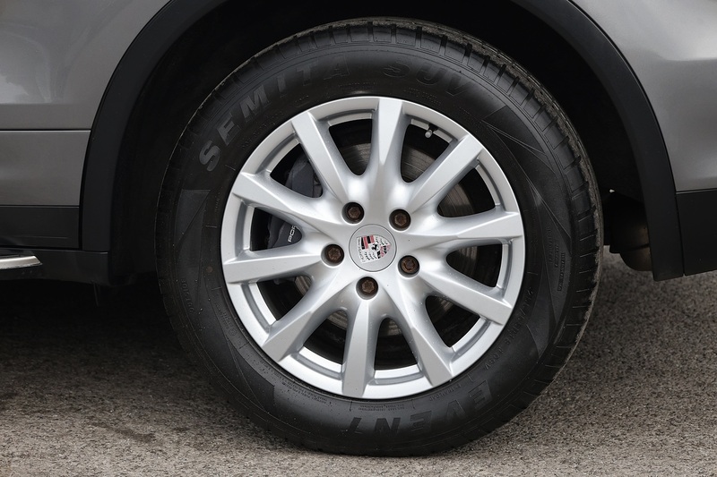 Porsche Cayenne D 2 Former Keepers + 9 Services + £9k Cost Options Image 32