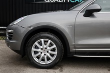 Porsche Cayenne D 2 Former Keepers + 9 Services + £9k Cost Options - Thumb 29