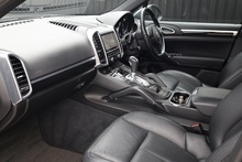Porsche Cayenne D 2 Former Keepers + 9 Services + £9k Cost Options - Thumb 2