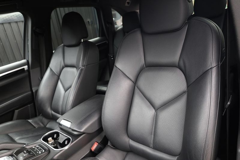 Porsche Cayenne D 2 Former Keepers + 9 Services + £9k Cost Options Image 16