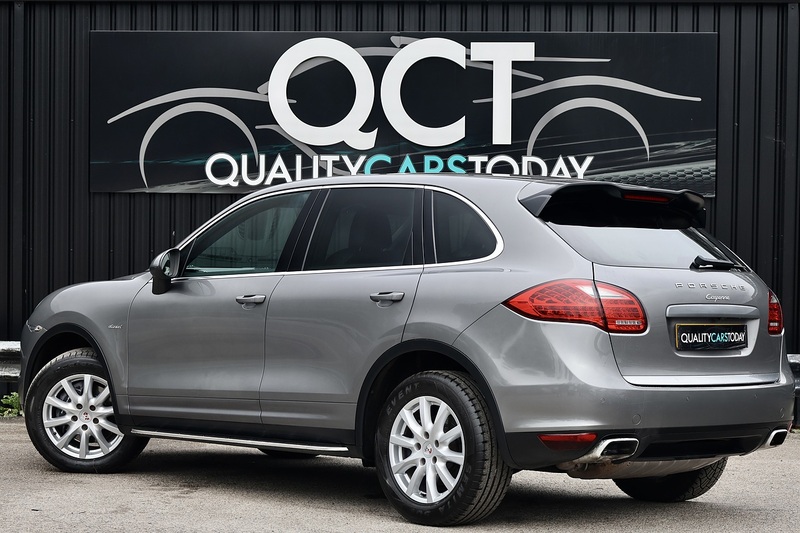 Porsche Cayenne D 2 Former Keepers + 9 Services + £9k Cost Options Image 8