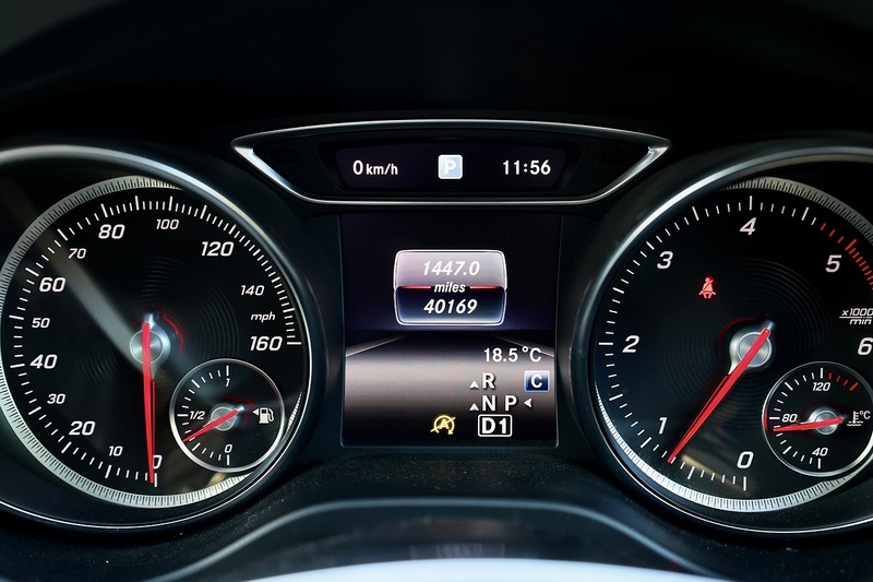 Mercedes-Benz GLA 220d AMG Line Prem+ 2 Former Keepers + Mercedes Main Dealer History + Pano Roof Image 20