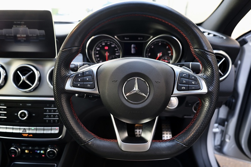 Mercedes-Benz GLA 220d AMG Line Prem+ 2 Former Keepers + Mercedes Main Dealer History + Pano Roof Image 37