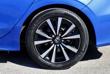 Honda Civic Elegance Hybrid 1 Gentleman Owner + Full Honda History + 5 Year Service Plan + Exeptional* - Thumb 34
