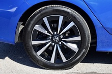 Honda Civic Elegance Hybrid 1 Gentleman Owner + Full Honda History + 5 Year Service Plan + Exeptional* - Thumb 32