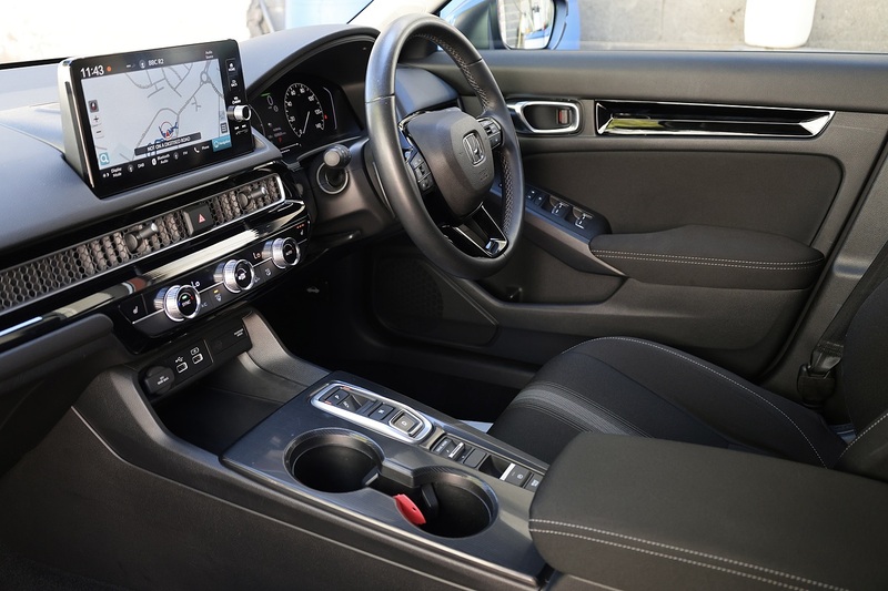 Honda Civic Elegance Hybrid 1 Gentleman Owner + Full Honda History + 5 Year Service Plan + Exeptional* Image 5