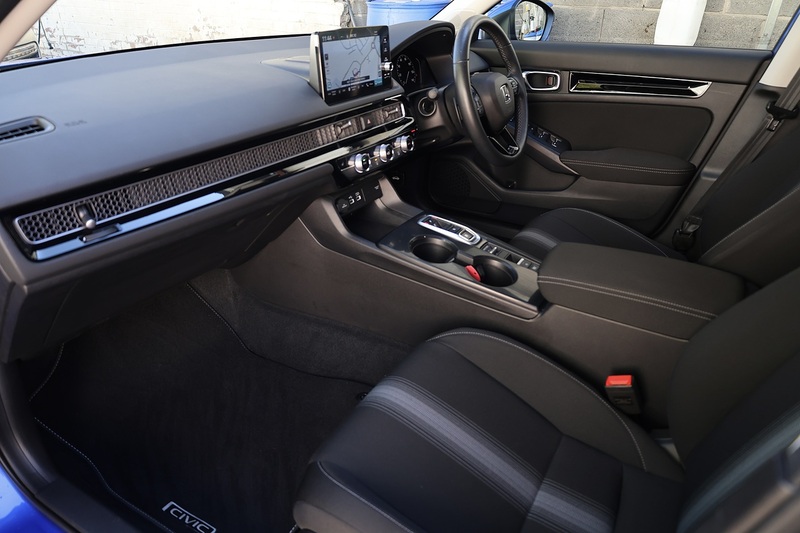 Honda Civic Elegance Hybrid 1 Gentleman Owner + Full Honda History + 5 Year Service Plan + Exeptional* Image 2