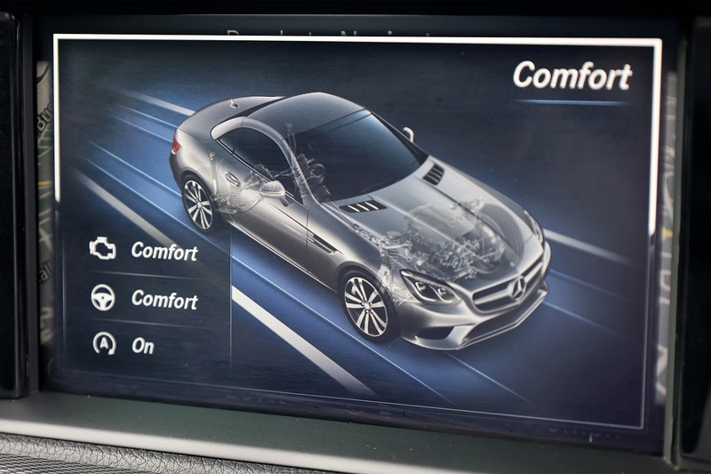 Mercedes-Benz SLC 250d AMG Line 1 Former Keeper + Pano Roof + AirScarf + Heated Seats Image 16