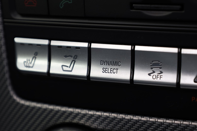 Mercedes-Benz SLC 250d AMG Line 1 Former Keeper + Pano Roof + AirScarf + Heated Seats Image 18