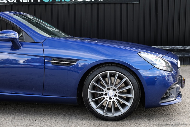 Mercedes-Benz SLC 250d AMG Line 1 Former Keeper + Pano Roof + AirScarf + Heated Seats Image 25