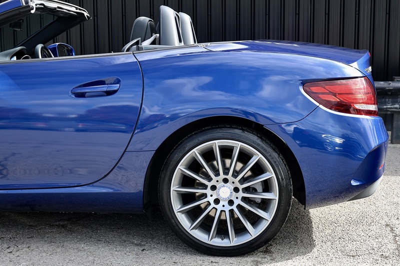 Mercedes-Benz SLC 250d AMG Line 1 Former Keeper + Pano Roof + AirScarf + Heated Seats Image 29