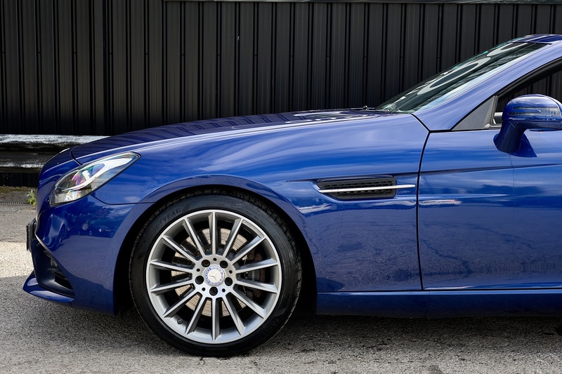 Mercedes-Benz SLC 250d AMG Line 1 Former Keeper + Pano Roof + AirScarf + Heated Seats Image 28