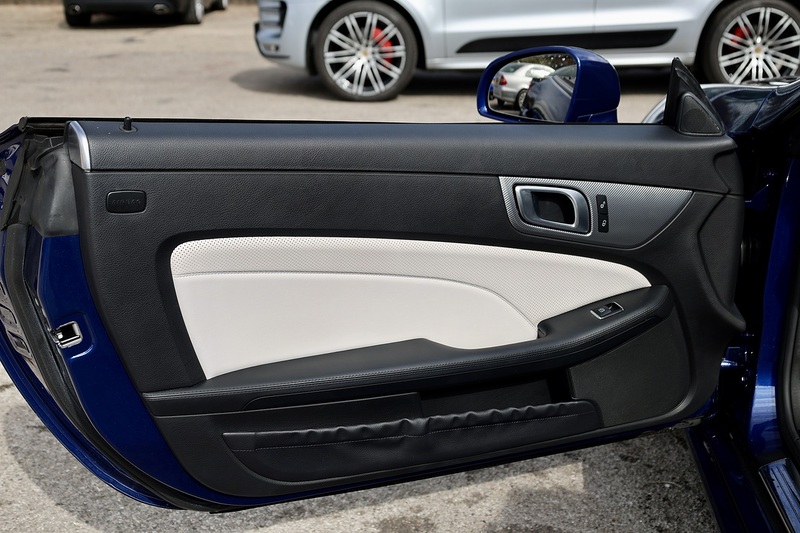 Mercedes-Benz SLC 250d AMG Line 1 Former Keeper + Pano Roof + AirScarf + Heated Seats Image 21