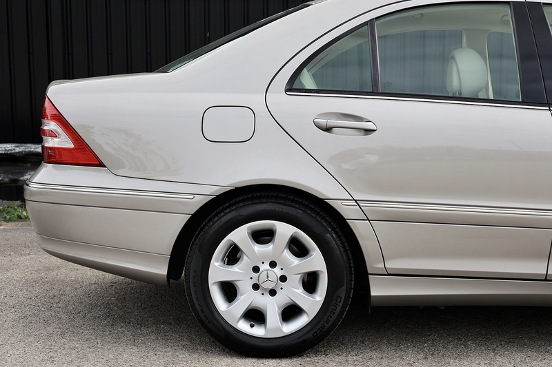 Mercedes-Benz C280 Elegance SE 1 Owner + Full Service History + Exceptional Image 22
