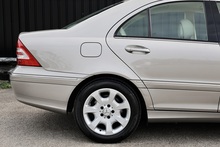 Mercedes-Benz C280 Elegance SE 1 Owner + Full Service History + Exceptional - Thumb 22