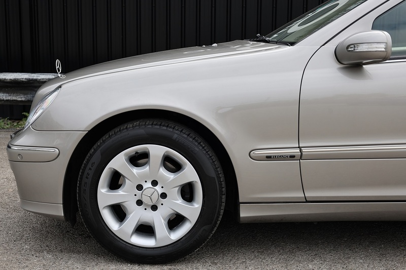 Mercedes-Benz C280 Elegance SE 1 Owner + Full Service History + Exceptional Image 38