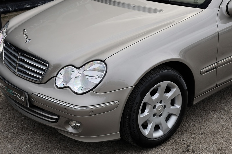 Mercedes-Benz C280 Elegance SE 1 Owner + Full Service History + Exceptional Image 37