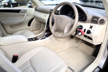 Mercedes-Benz C280 Elegance SE 1 Owner + Full Service History + Exceptional - Thumb 13