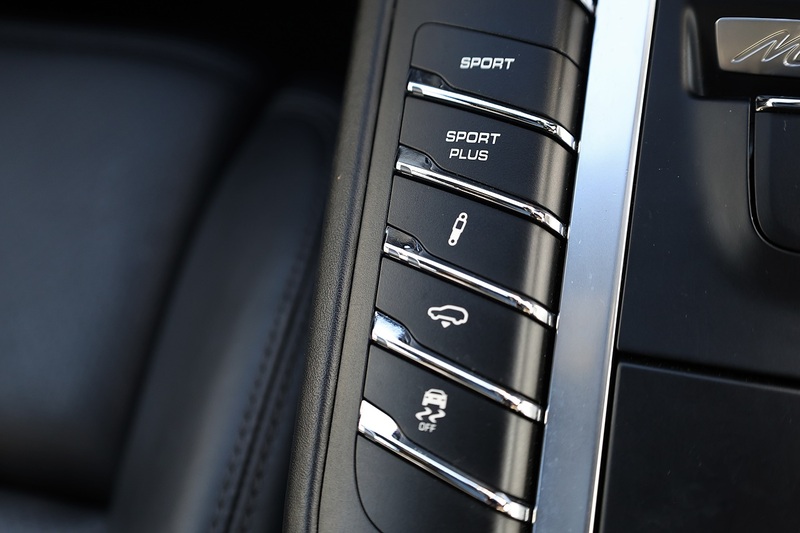 Porsche Macan Turbo 1 Owner + Full Porsche Main Dealer History + £13,800 Cost Options Image 18
