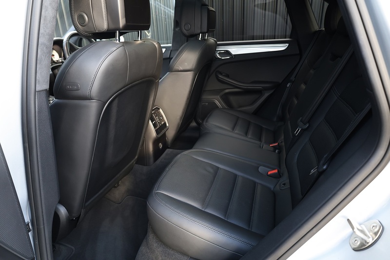Porsche Macan Turbo 1 Owner + Full Porsche Main Dealer History + £13,800 Cost Options Image 37