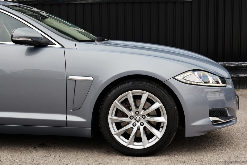 Jaguar XF Sportbrake Premium Luxury 2 Former Keepers + Cambelt Changed 2024 + Rare Spec Image 14