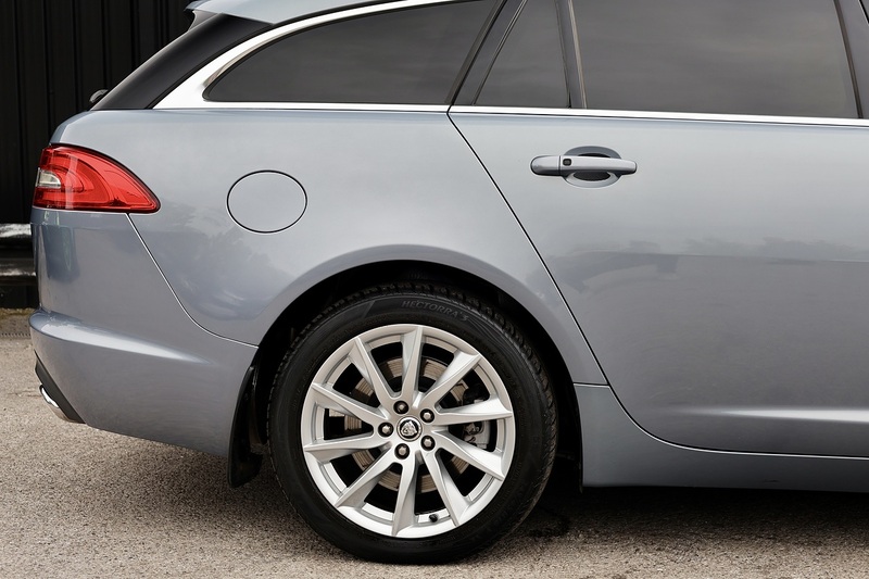 Jaguar XF Sportbrake Premium Luxury 2 Former Keepers + Cambelt Changed 2024 + Rare Spec Image 17