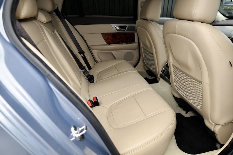 Jaguar XF Sportbrake Premium Luxury 2 Former Keepers + Cambelt Changed 2024 + Rare Spec Image 22
